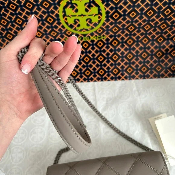 Tory Burch Willa Matte Chain Wallet Crossbody Bag Gray Heron Silver Grey - Picture 6 of 12